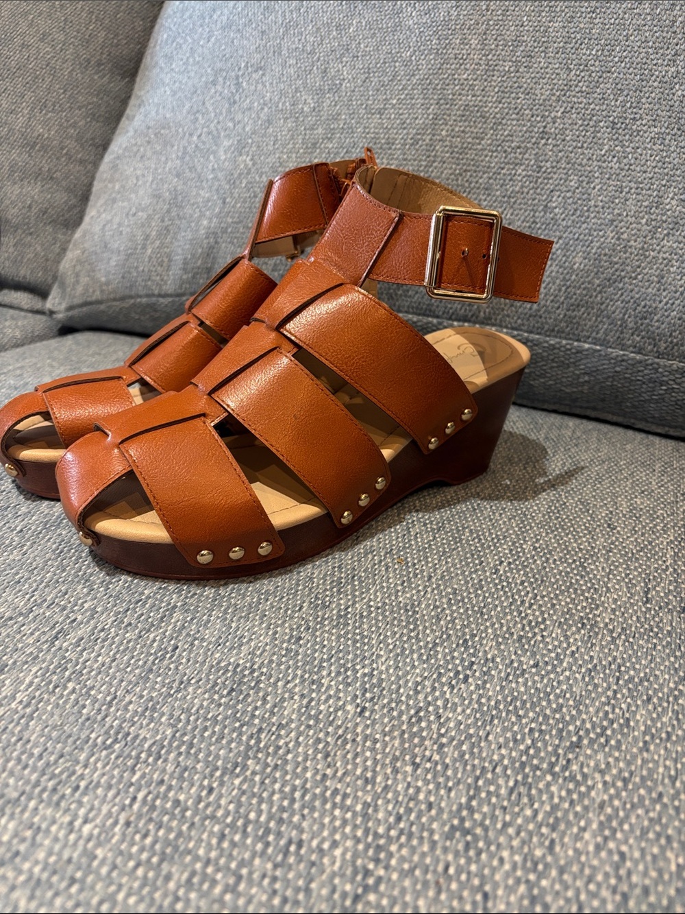 Comfort ankle strap wedge sandals! 8